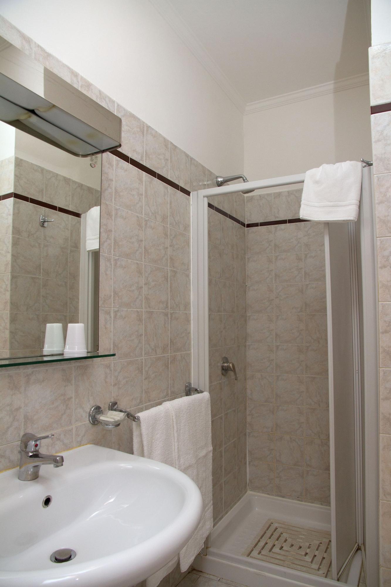 Gaudi Hotel 2*